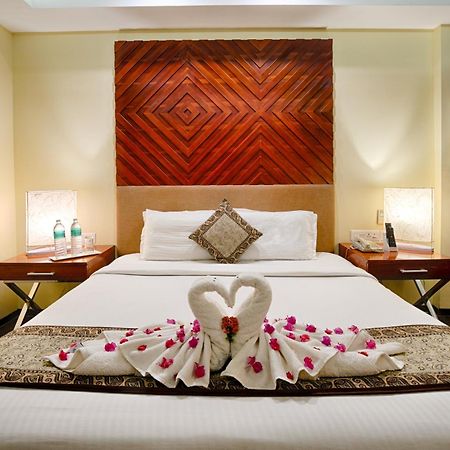Grand Serenaa Hotel & Resorts, Auroville Bagian luar foto