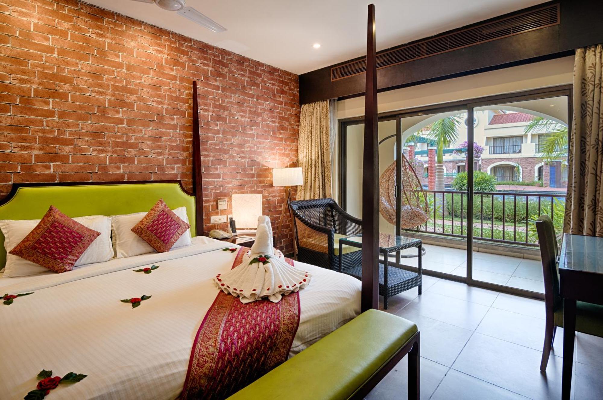 Grand Serenaa Hotel & Resorts, Auroville Bagian luar foto