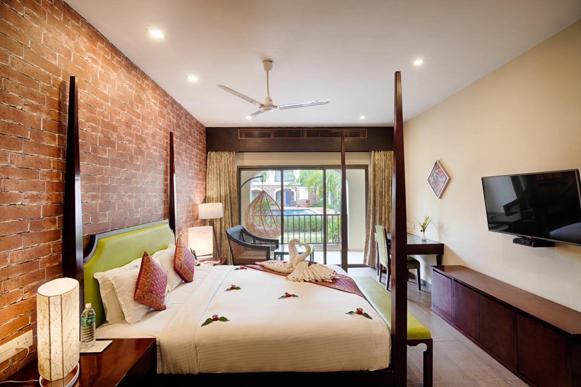 Grand Serenaa Hotel & Resorts, Auroville Bagian luar foto
