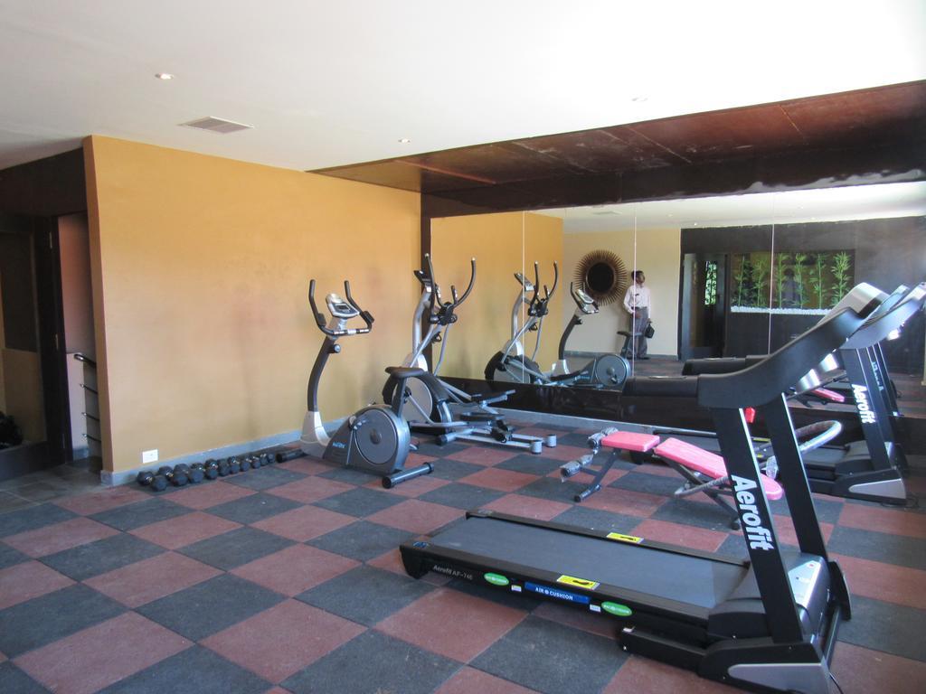 Grand Serenaa Hotel & Resorts, Auroville Bagian luar foto