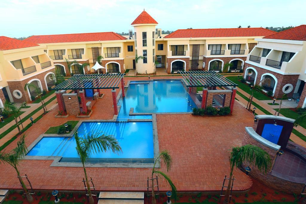 Grand Serenaa Hotel & Resorts, Auroville Bagian luar foto