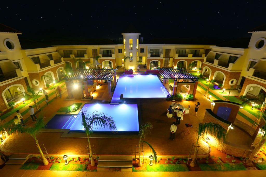Grand Serenaa Hotel & Resorts, Auroville Bagian luar foto