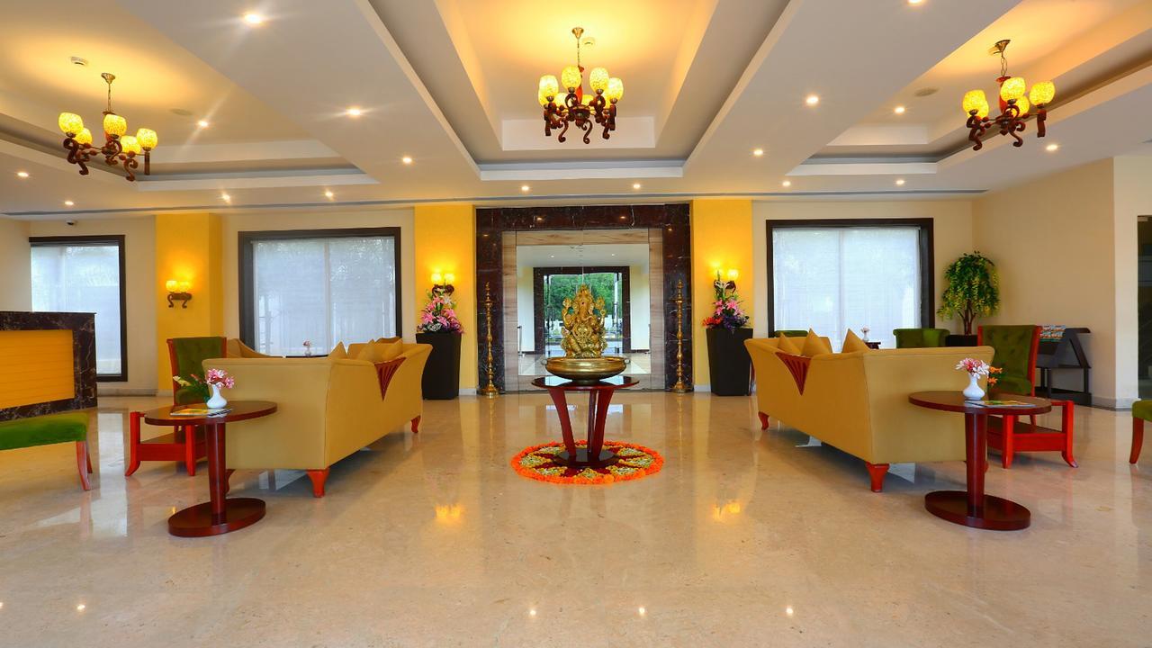 Grand Serenaa Hotel & Resorts, Auroville Bagian luar foto