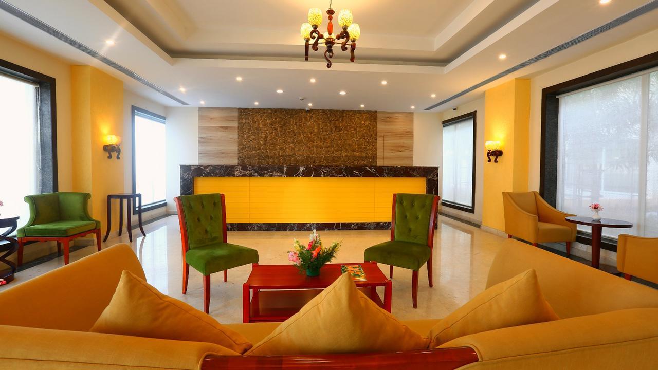 Grand Serenaa Hotel & Resorts, Auroville Bagian luar foto